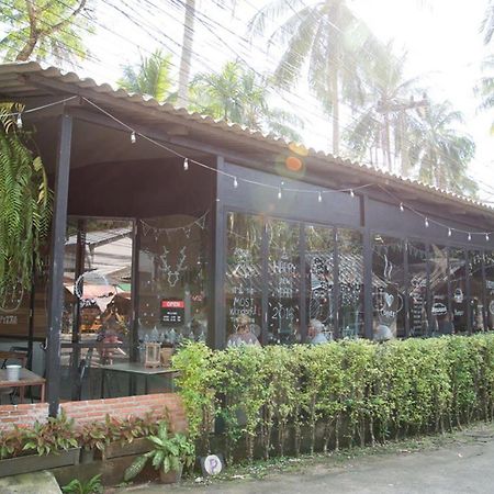 Sleepyowl Hostel บ้านบางเบ้า ภายนอก รูปภาพ