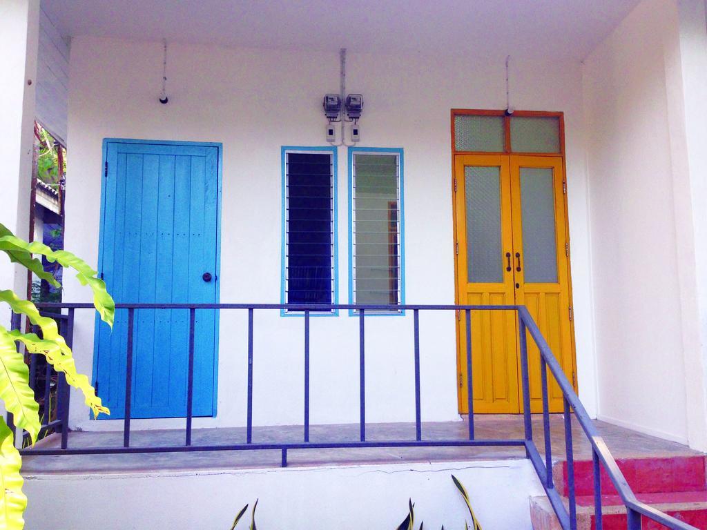 Sleepyowl Hostel บ้านบางเบ้า ภายนอก รูปภาพ