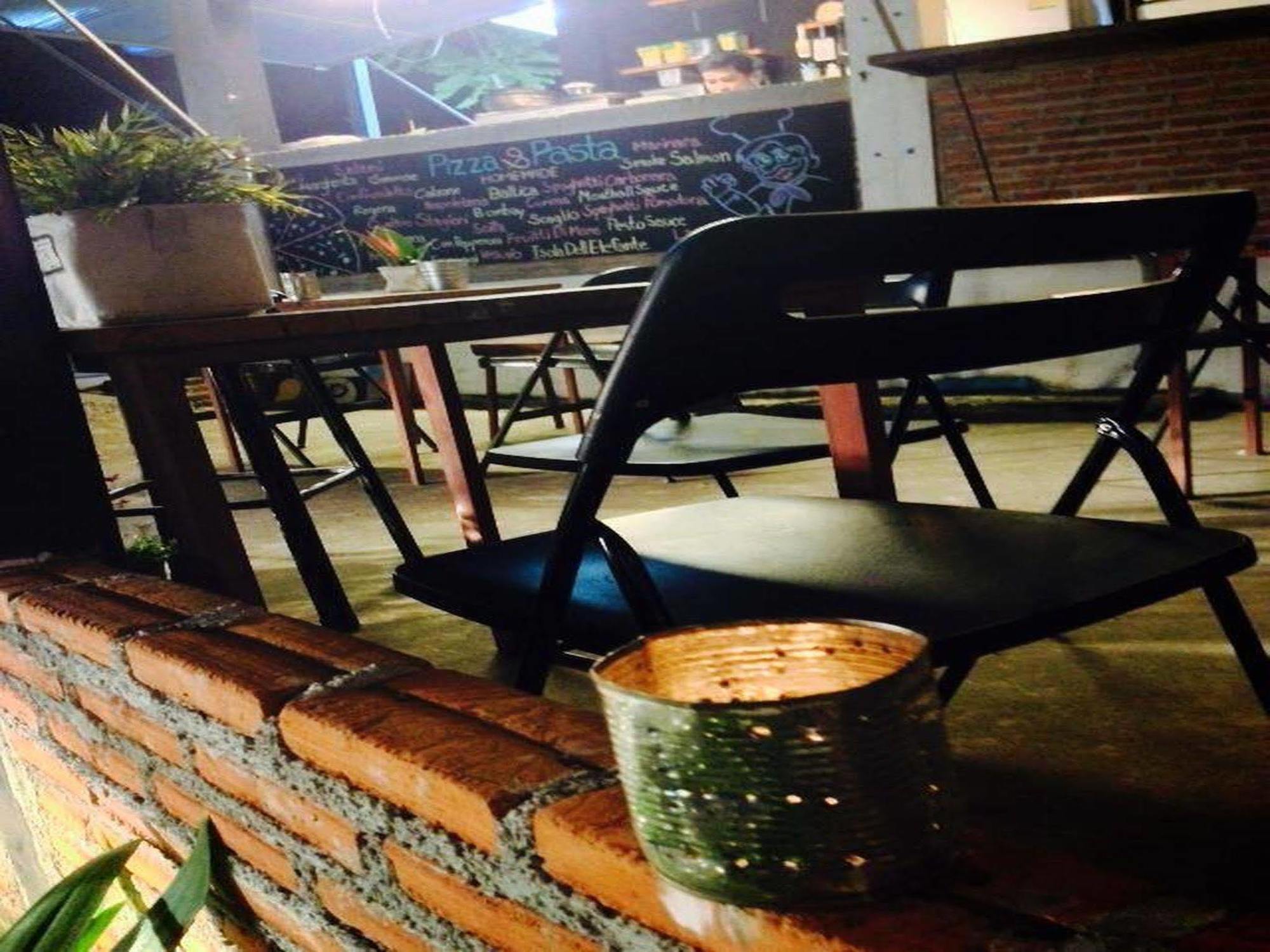 Sleepyowl Hostel บ้านบางเบ้า ภายนอก รูปภาพ
