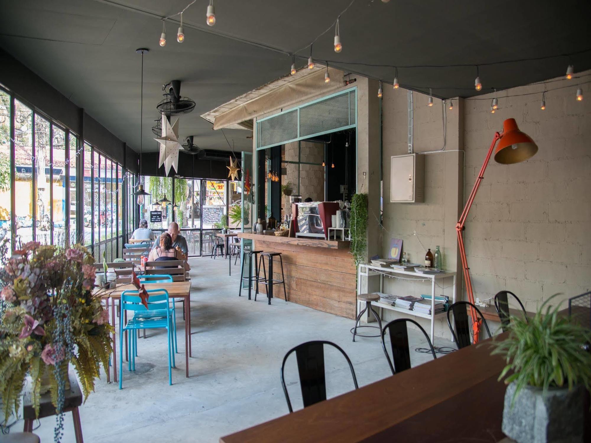 Sleepyowl Hostel บ้านบางเบ้า ภายนอก รูปภาพ